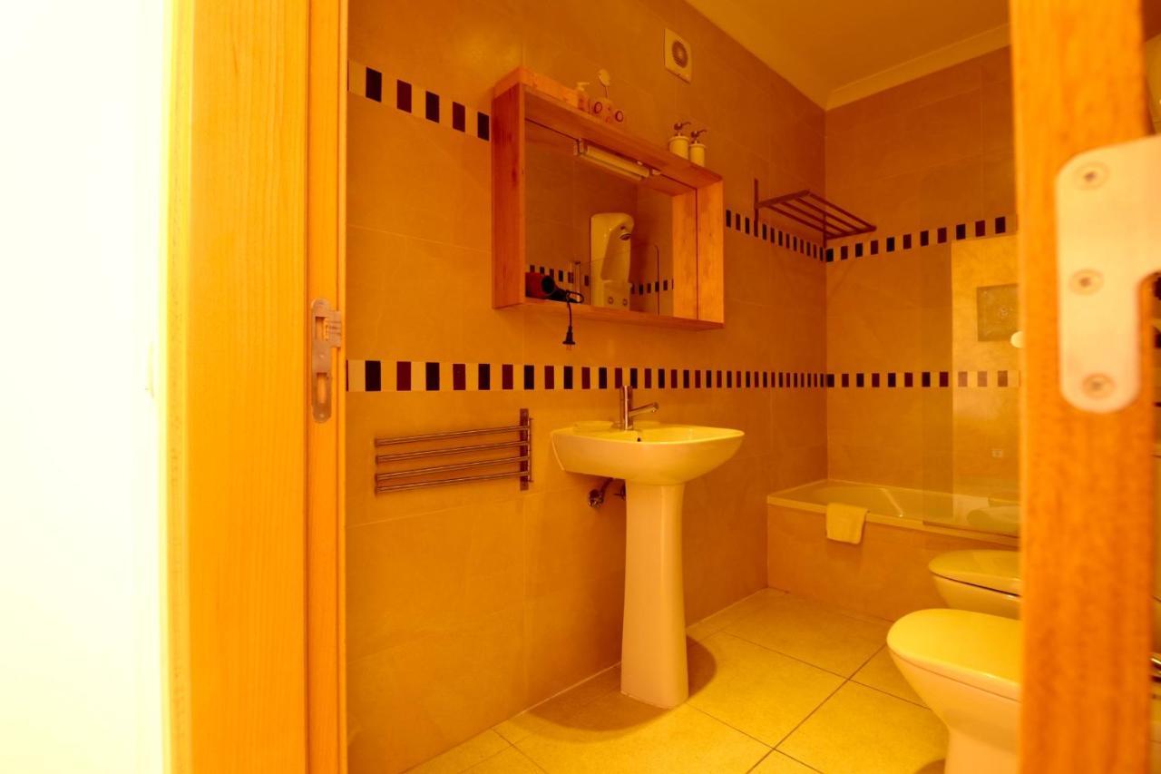 Olhos De Agua 1Br With Pool, Ac And Free Parking Apartman Albufeira Kültér fotó